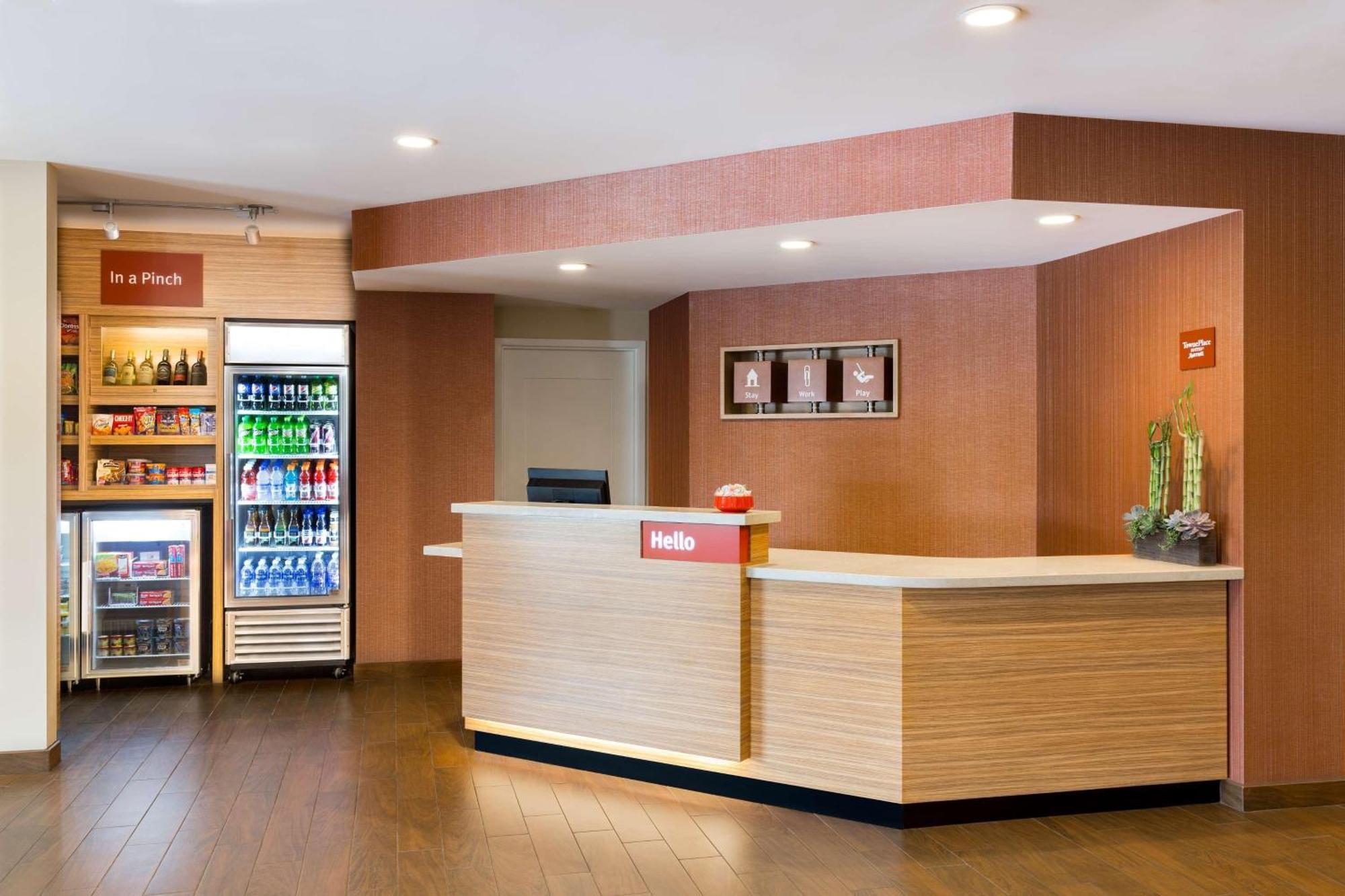 Towneplace Suites By Marriott Grand Rapids Airport Southeast Eksteriør billede