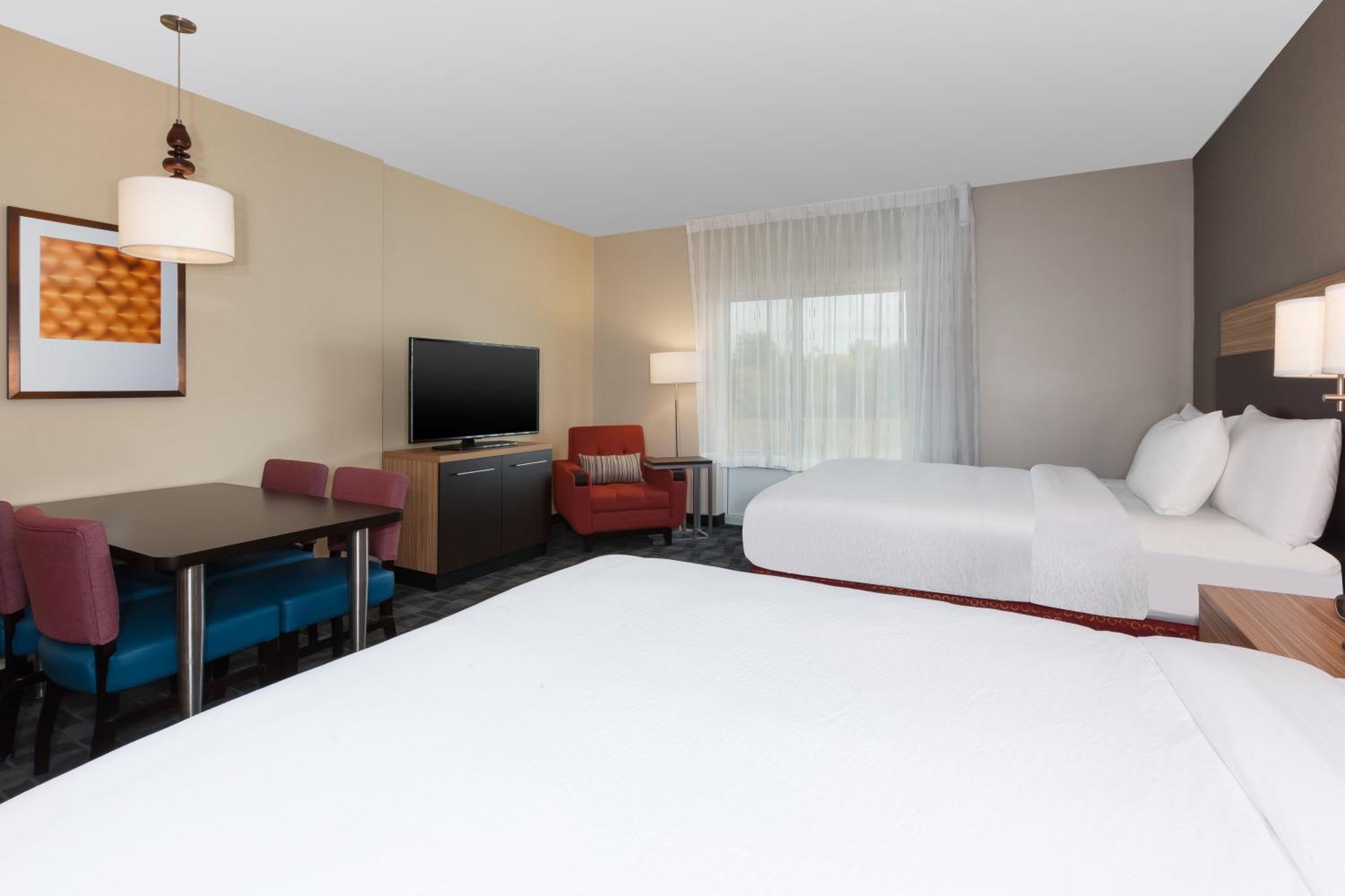 Towneplace Suites By Marriott Grand Rapids Airport Southeast Eksteriør billede