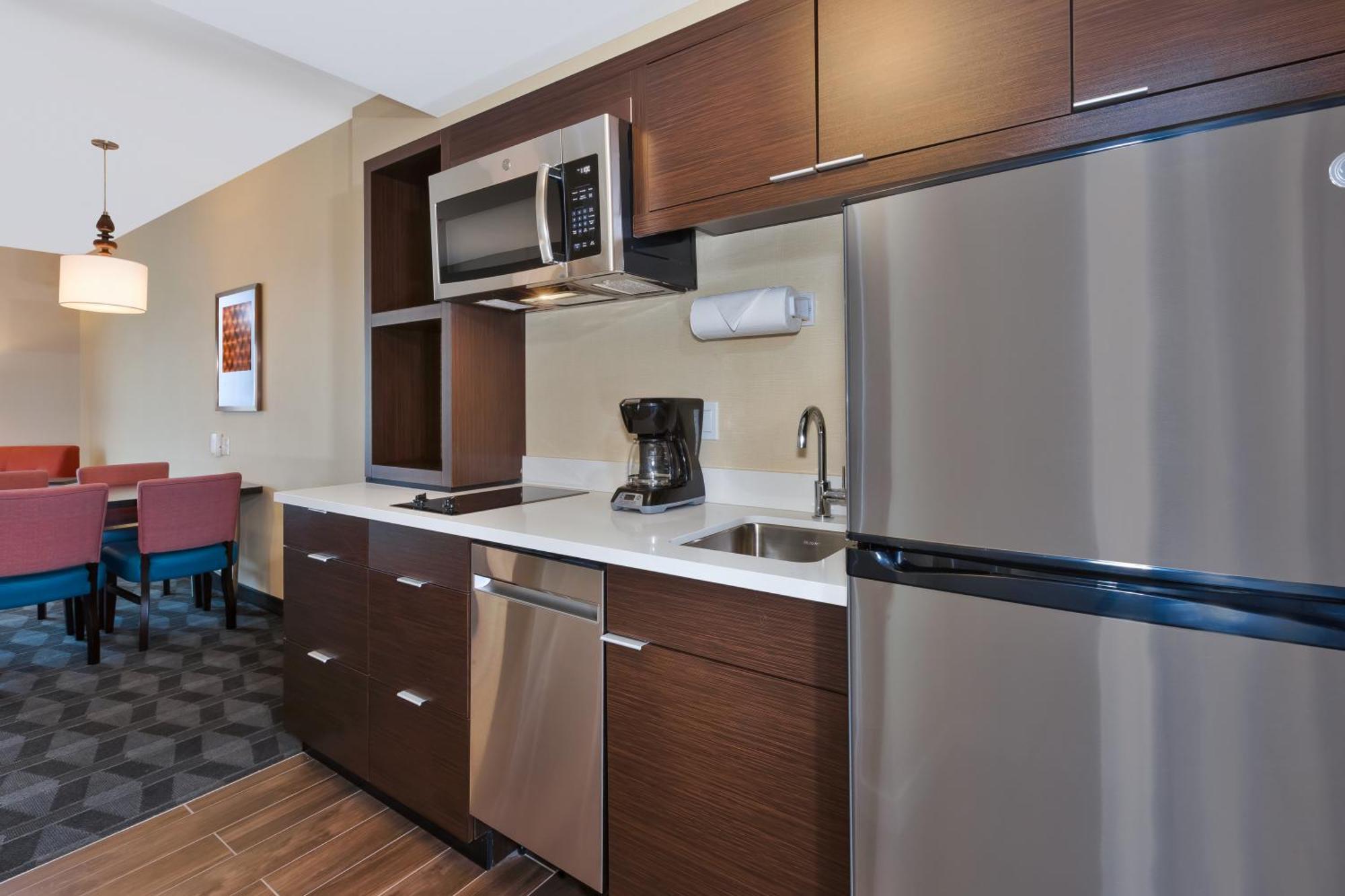 Towneplace Suites By Marriott Grand Rapids Airport Southeast Eksteriør billede