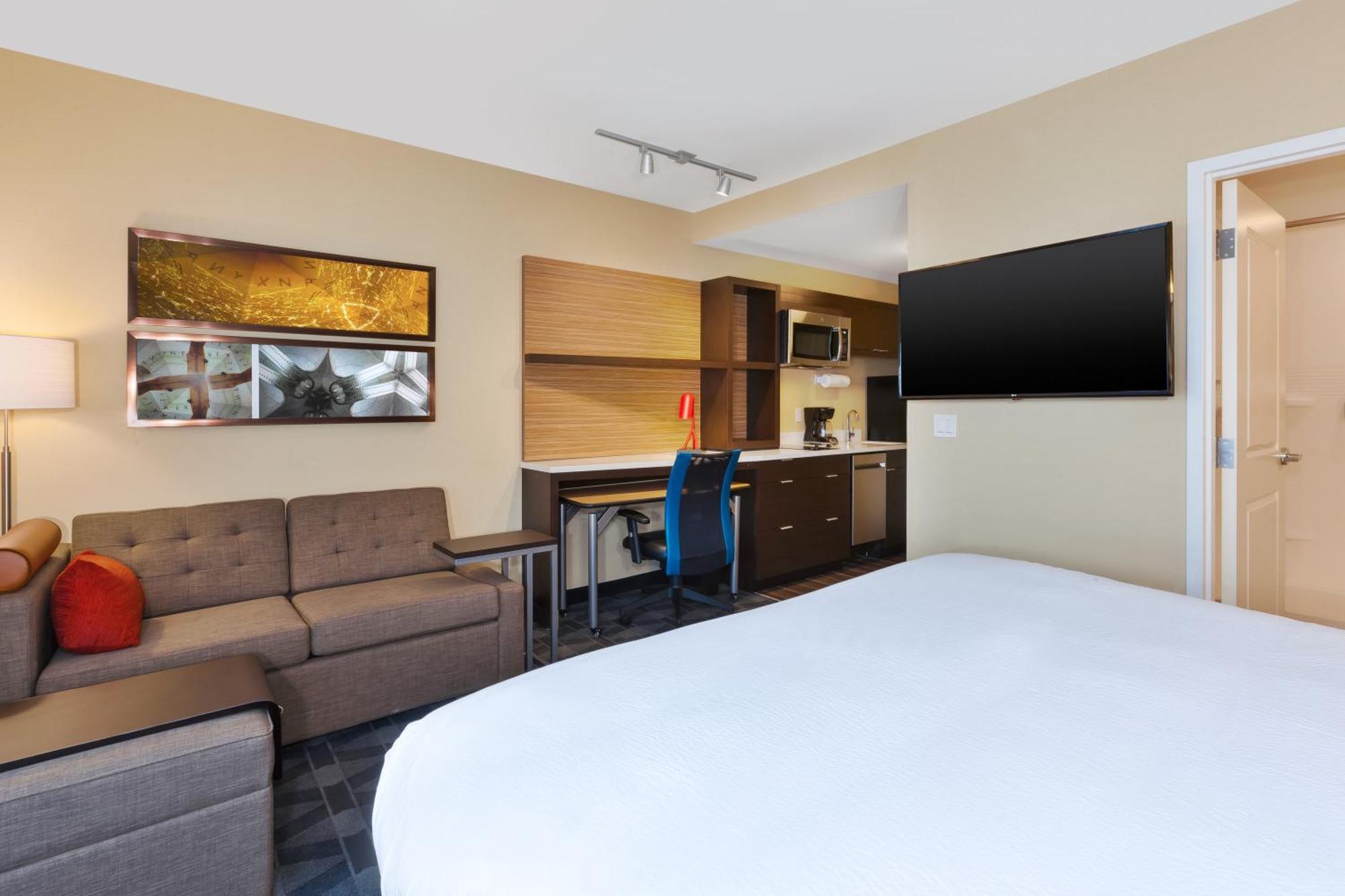 Towneplace Suites By Marriott Grand Rapids Airport Southeast Eksteriør billede