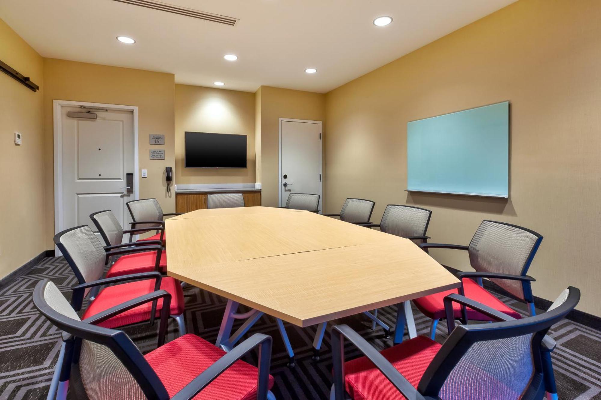 Towneplace Suites By Marriott Grand Rapids Airport Southeast Eksteriør billede